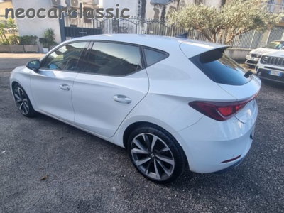 SEAT Leon 2.0 tdi FR 150cv dsg (17)