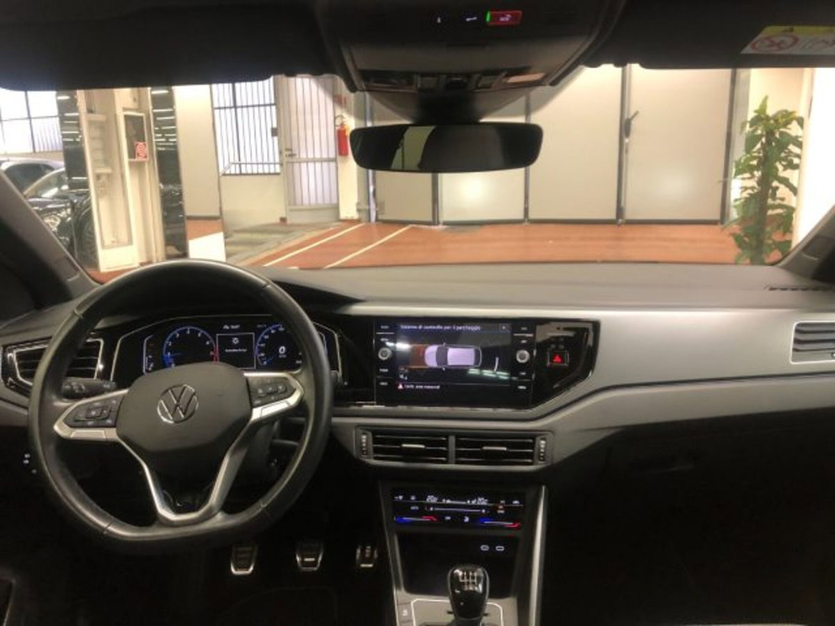 Volkswagen Taigo 1.0 TSI 110 CV R-Line (14)