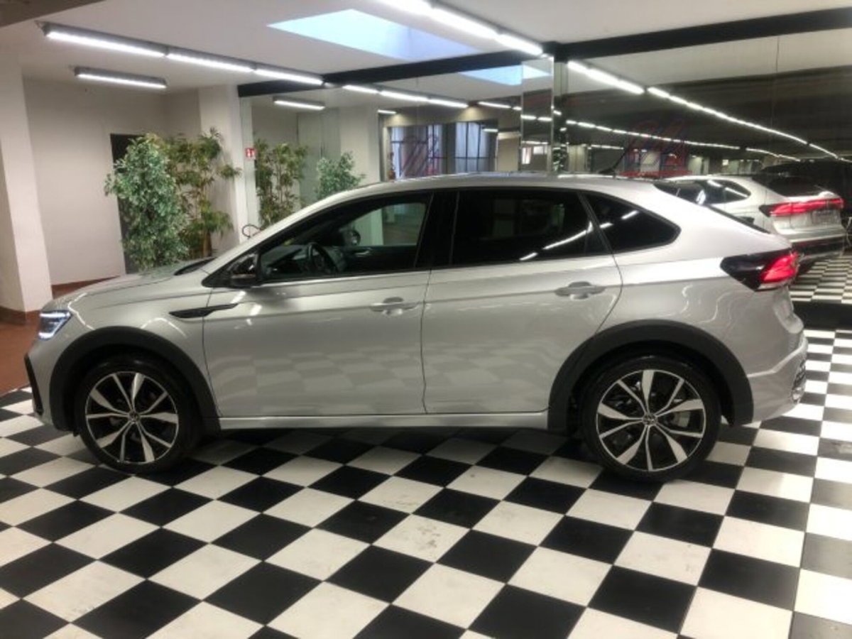 Volkswagen Taigo 1.0 TSI 110 CV R-Line (7)