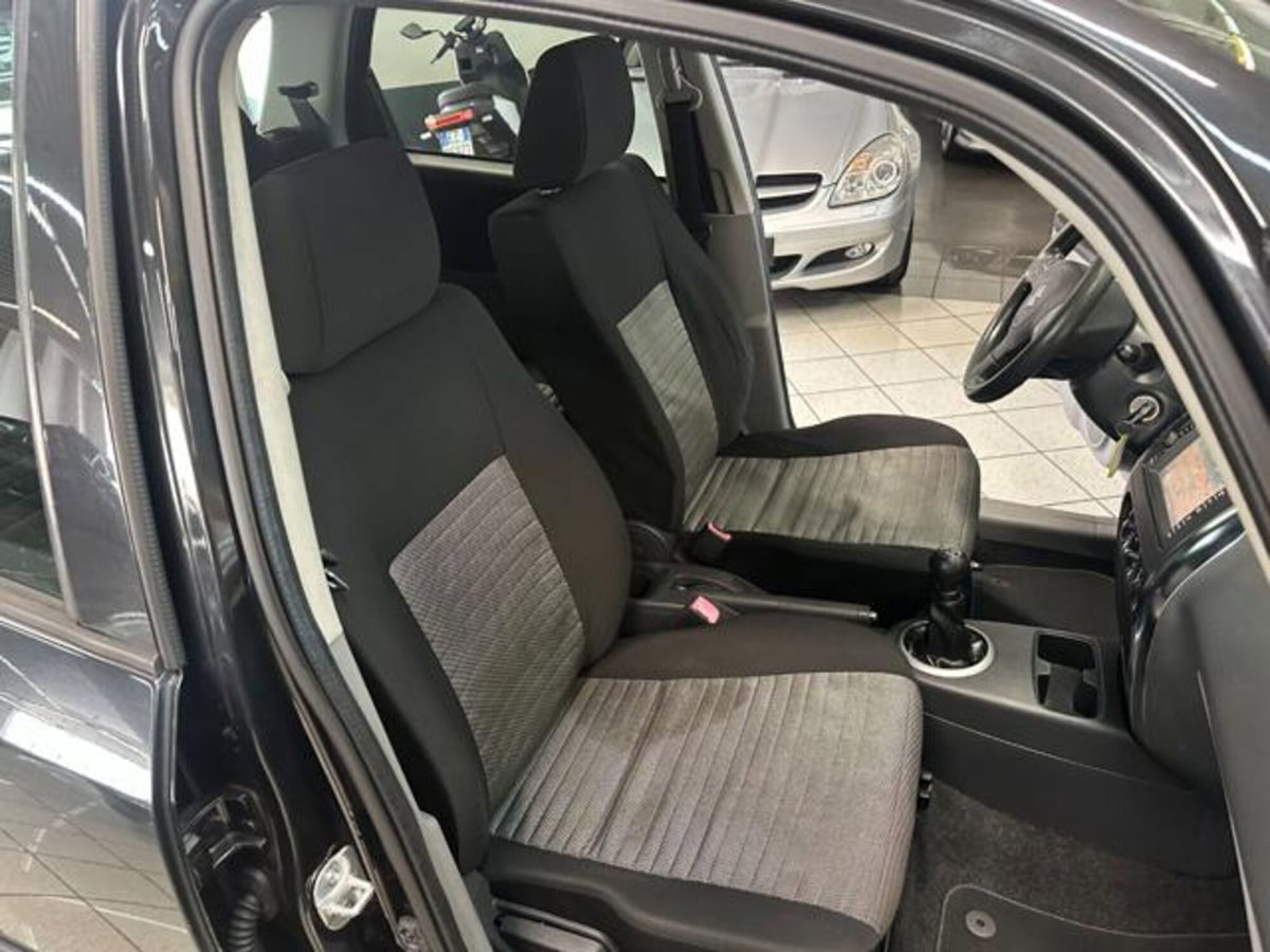 Suzuki SX4 16V Outdoor Line GL (10)