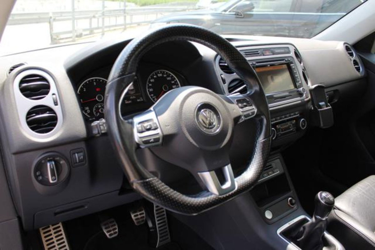 Volkswagen Tiguan 2.0 TDI DPF 4MOTION DSG R-Line (12)