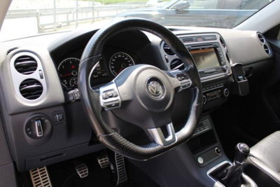 Volkswagen Tiguan 2.0 TDI DPF 4MOTION DSG R-Line (12)