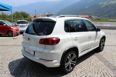 Volkswagen Tiguan 2.0 TDI DPF 4MOTION DSG R-Line (5)