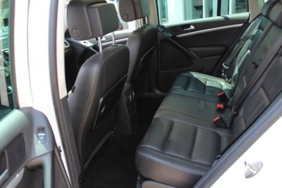 Volkswagen Tiguan 2.0 TDI DPF 4MOTION DSG R-Line (9)