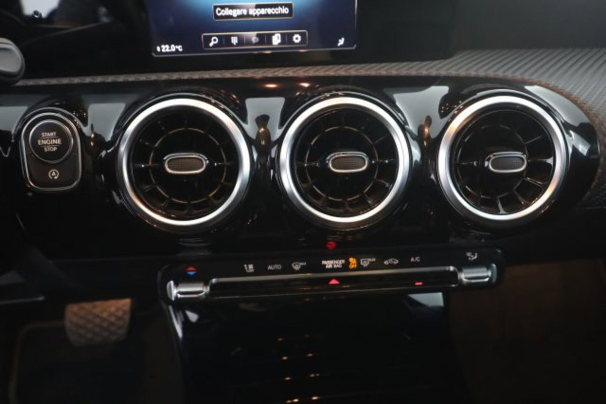Mercedes-Benz Classe A 180 d Business Extra auto (13)