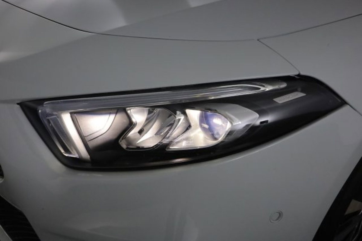 Mercedes-Benz Classe A 180 d Business Extra auto (9)