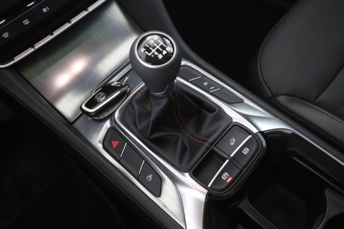 Mg HS HS 1.5T-GDI Luxury (14)