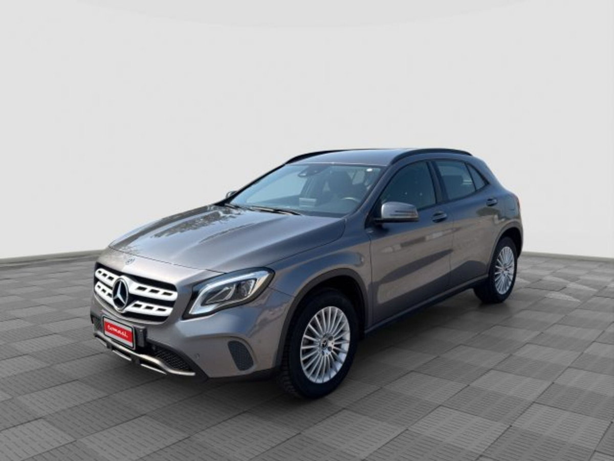 Mercedes-Benz CLA Shooting Brake 200 d Automatic Business