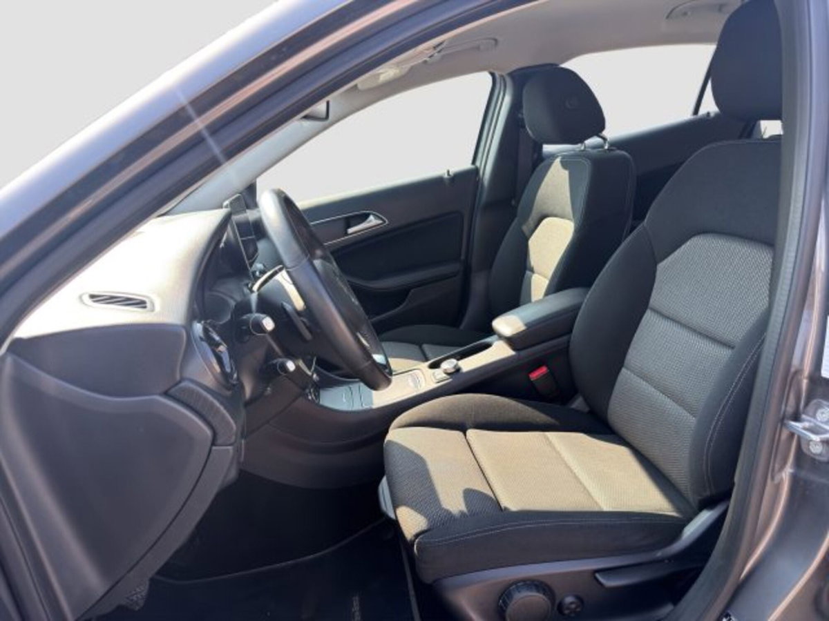 Mercedes-Benz CLA Shooting Brake 200 d Automatic Business (10)
