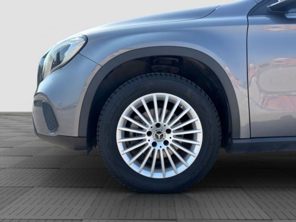 Mercedes-Benz CLA Shooting Brake 200 d Automatic Business (16)