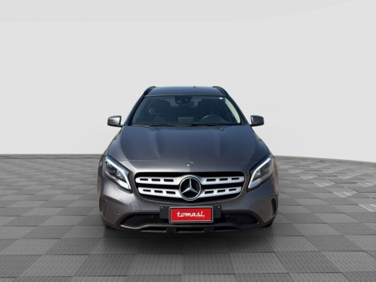 Mercedes-Benz CLA Shooting Brake 200 d Automatic Business (8)