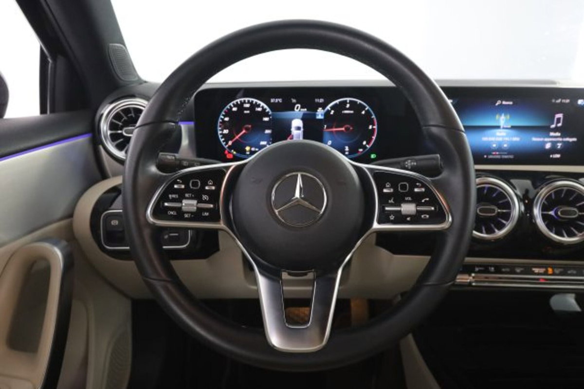 Mercedes-Benz Classe A 180 d Automatic Sport (5)