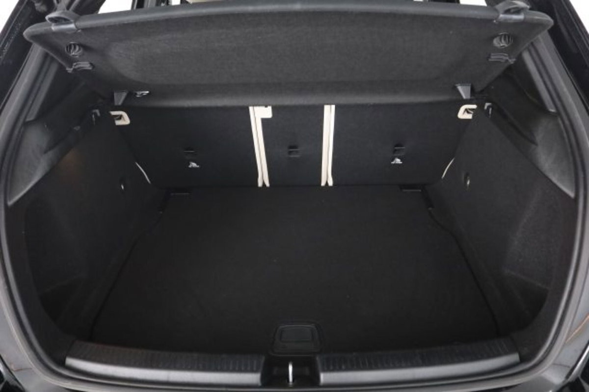 Mercedes-Benz Classe A 180 d Automatic Sport (6)