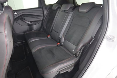 Ford Kuga 1.5 TDCI 120 CV S&S 2WD ST-Line (11)