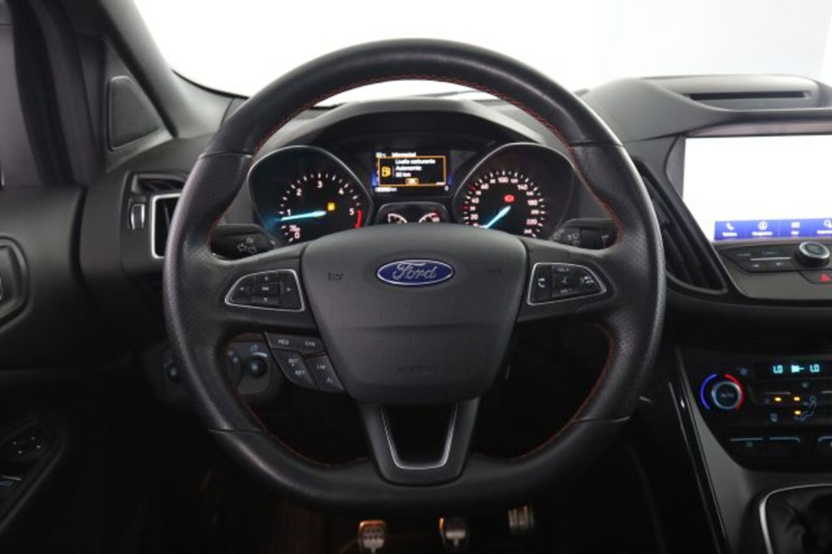 Ford Kuga 1.5 TDCI 120 CV S&S 2WD ST-Line (13)