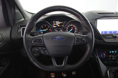 Ford Kuga 1.5 TDCI 120 CV S&S 2WD ST-Line (13)
