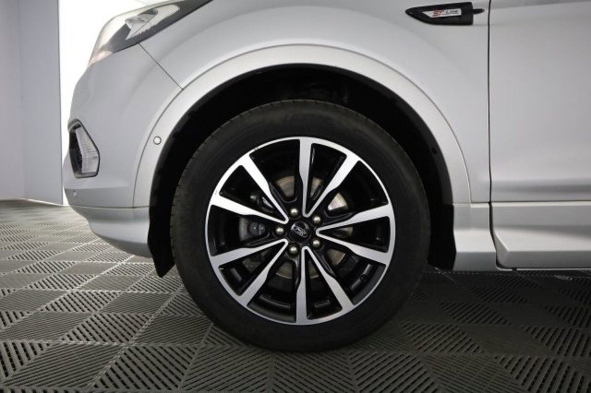 Ford Kuga 1.5 TDCI 120 CV S&S 2WD ST-Line (16)