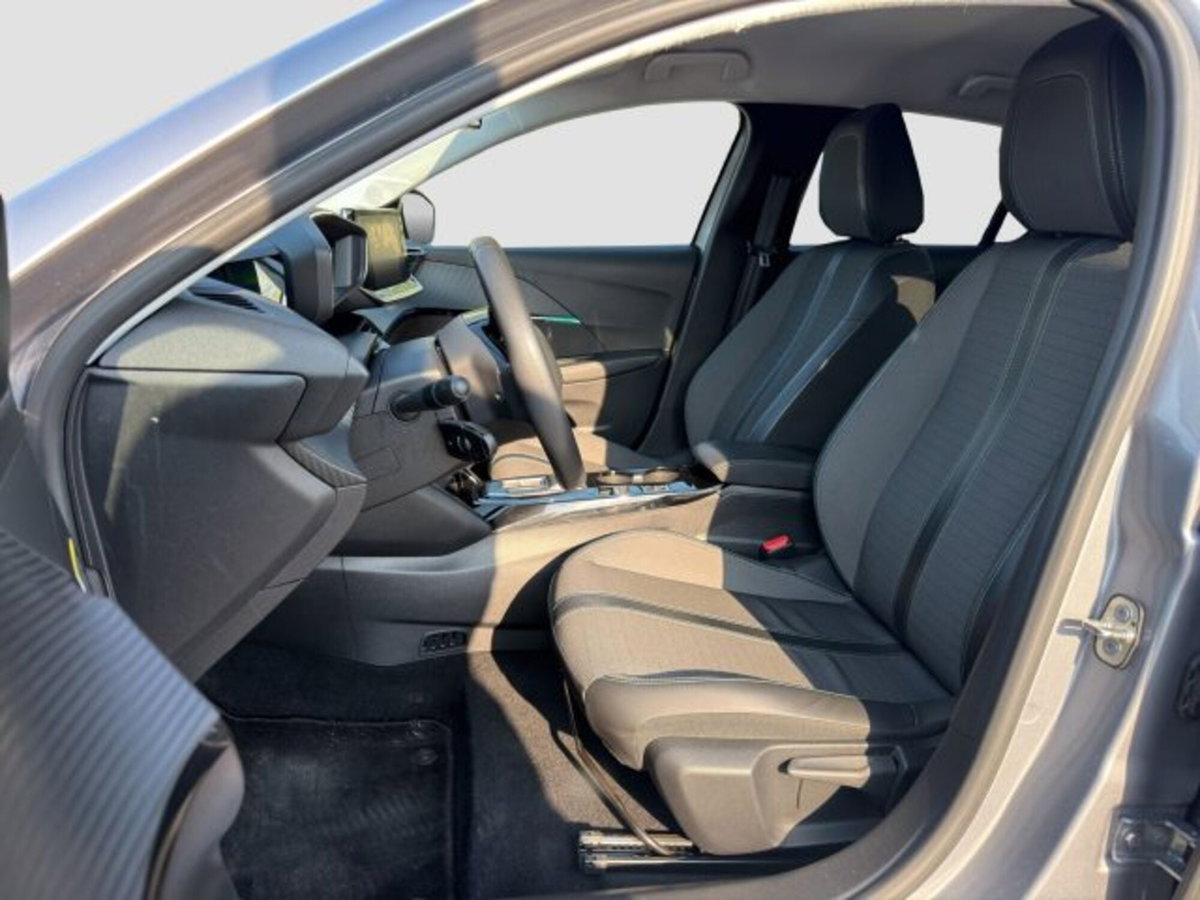Peugeot 208 motore elettrico 136 CV 5 porte Allure Pack (10)