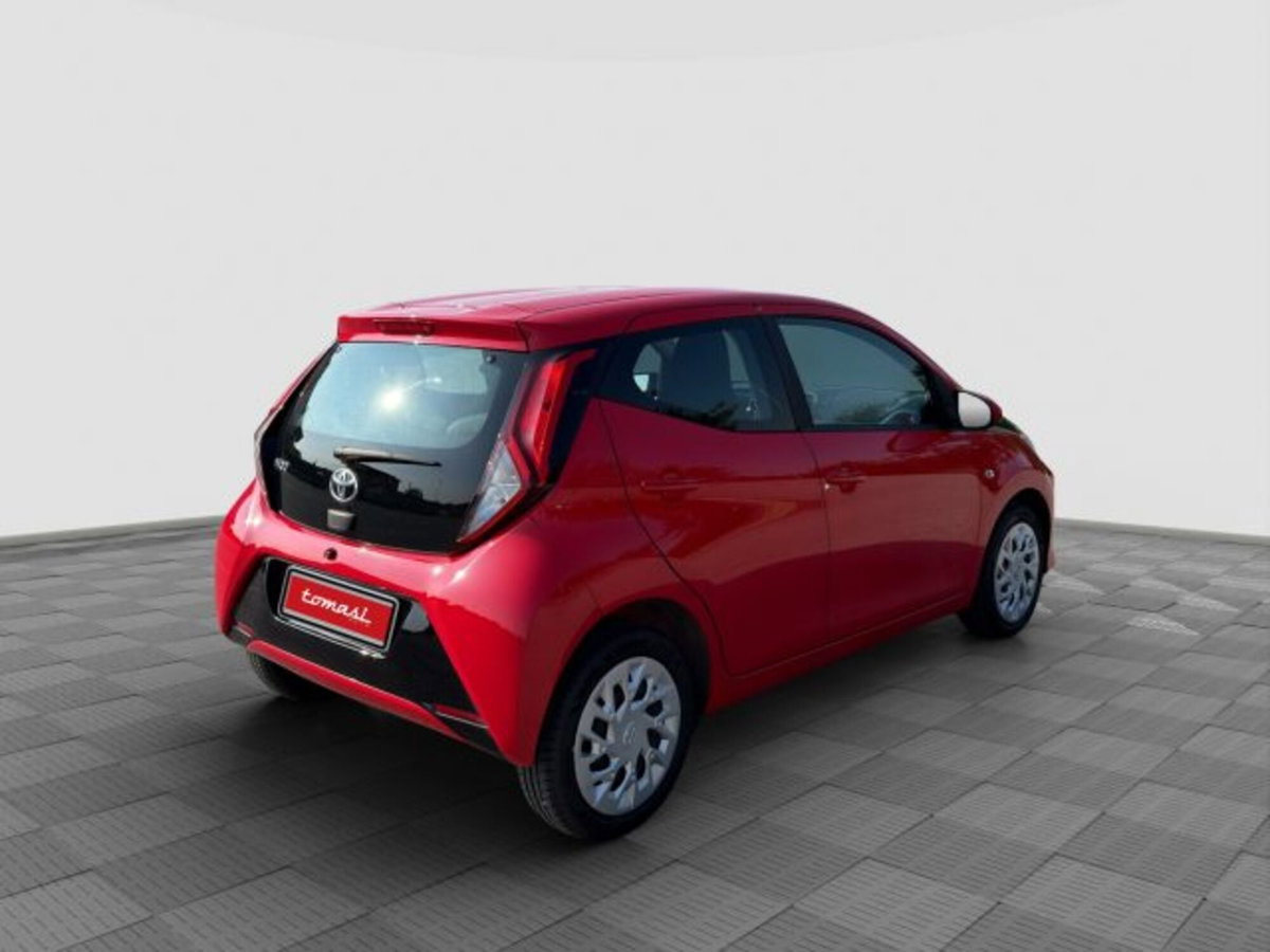 Toyota Aygo 1.0 VVT-i 72 CV 5 porte x-cool MMT (5)