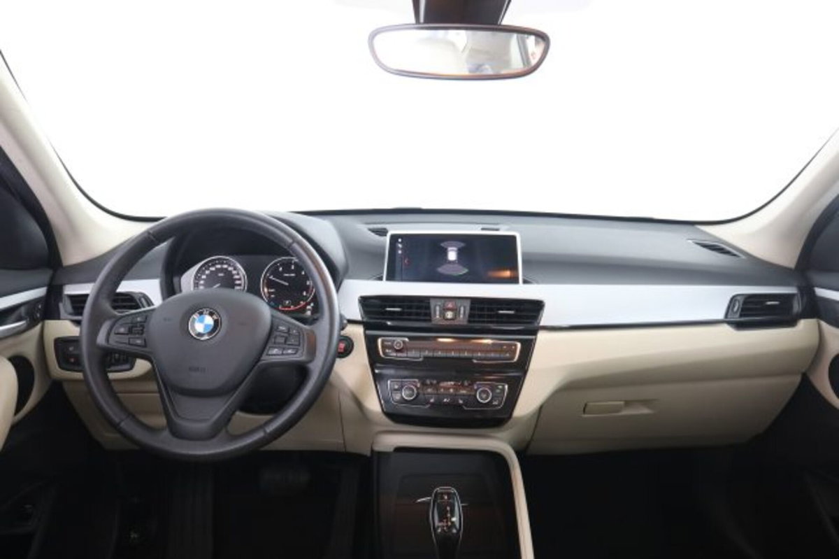 BMW X1 sDrive16d Business Advantage (4)