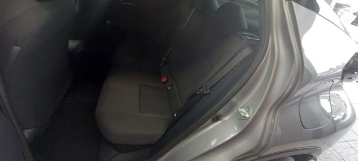 Toyota Toyota C-HR 1.8 Hybrid E-CVT Trend (8)