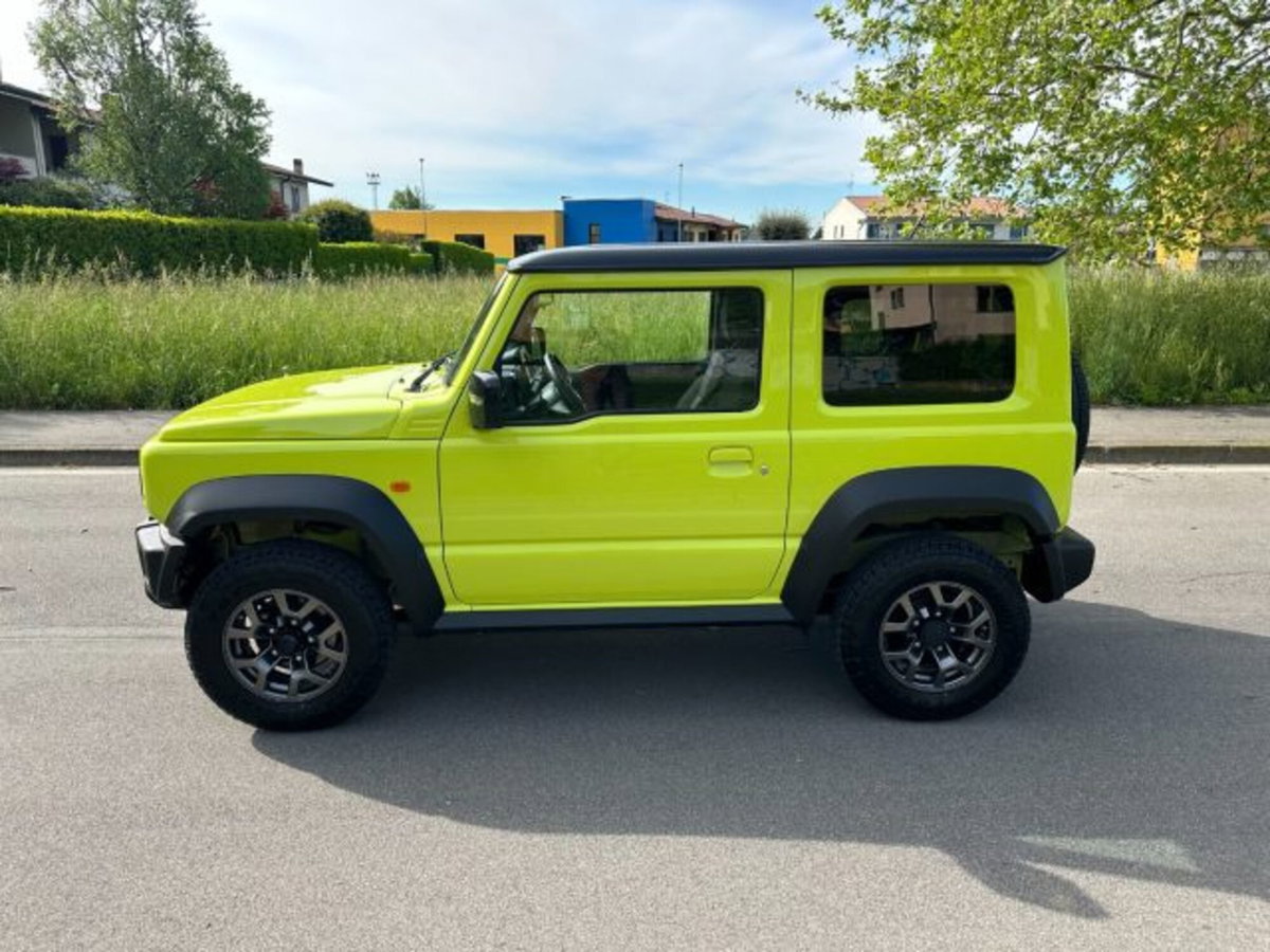 Suzuki Jimny 1.5 5MT Top (12)