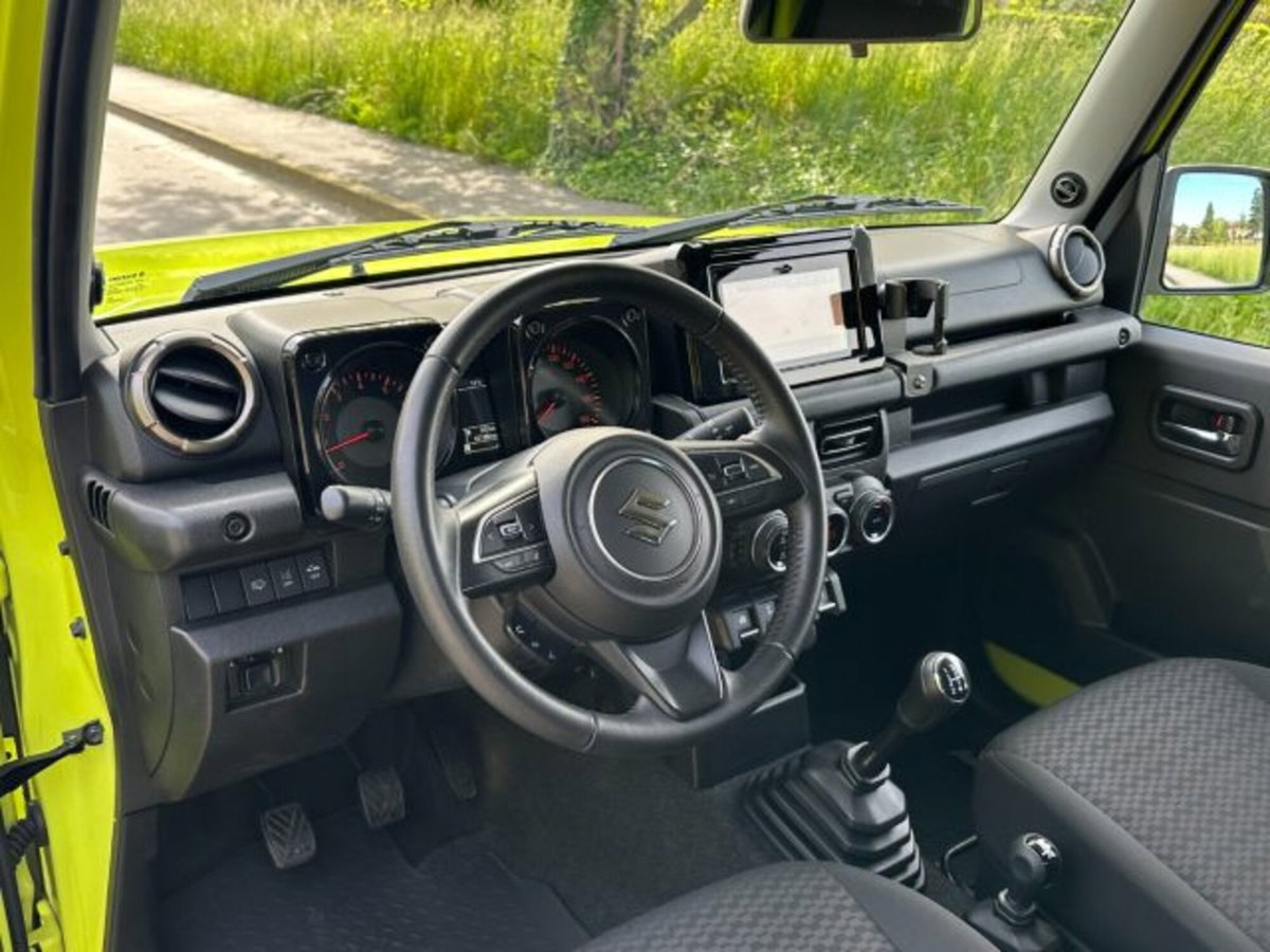 Suzuki Jimny 1.5 5MT Top (17)