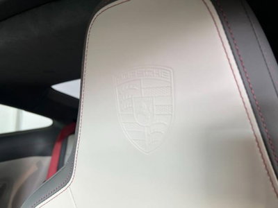 Porsche 911 Coupé 3.6 Carrera 4 GTS auto (14)
