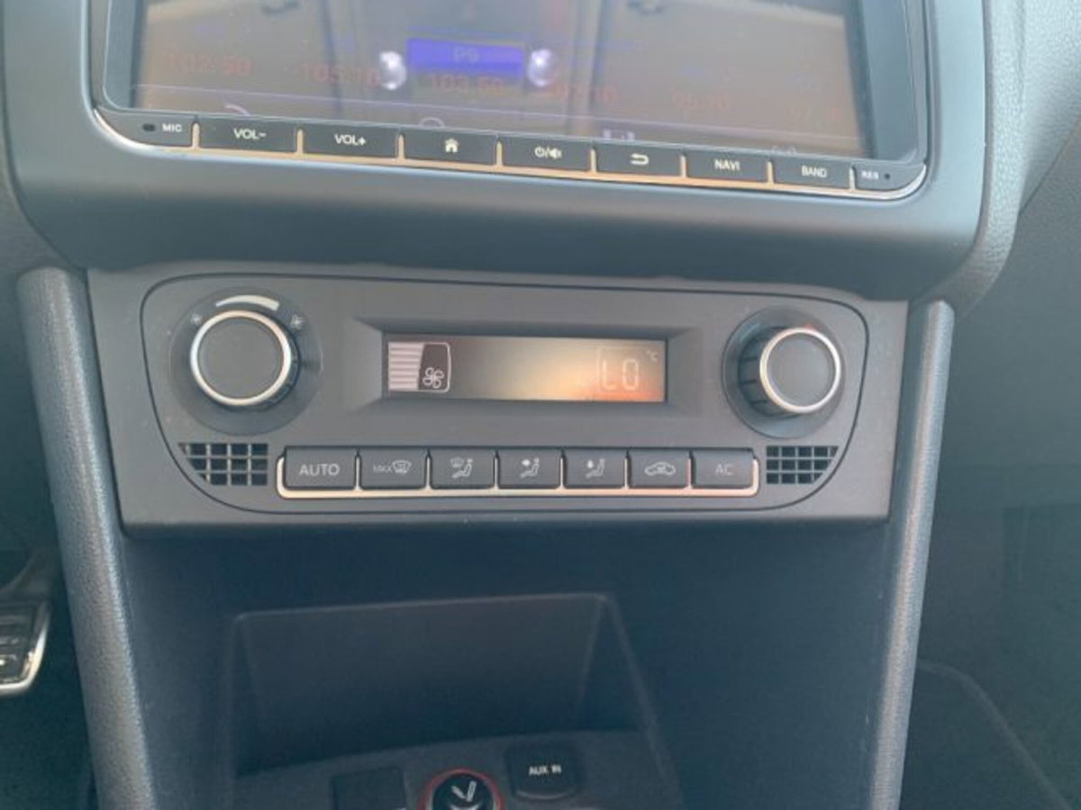 Volkswagen Polo 1.6 TDI 90CV DPF 5 porte Comfortline (13)