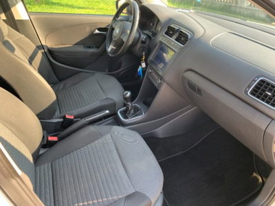 Volkswagen Polo 1.6 TDI 90CV DPF 5 porte Comfortline (9)