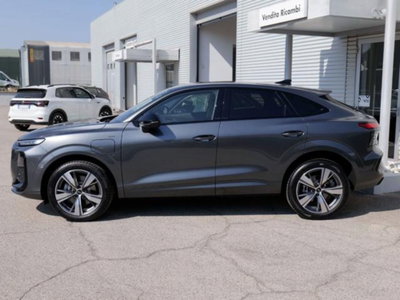 Audi Q3 Sportback 1.5 e-hybrid S line edition 272cv stronic (2)