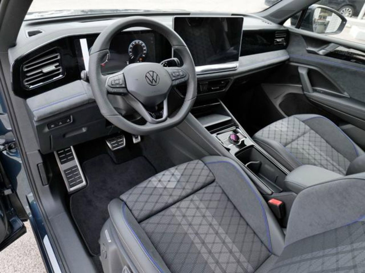 Volkswagen Tiguan 2.0 tdi R-Line 150cv dsg (6)