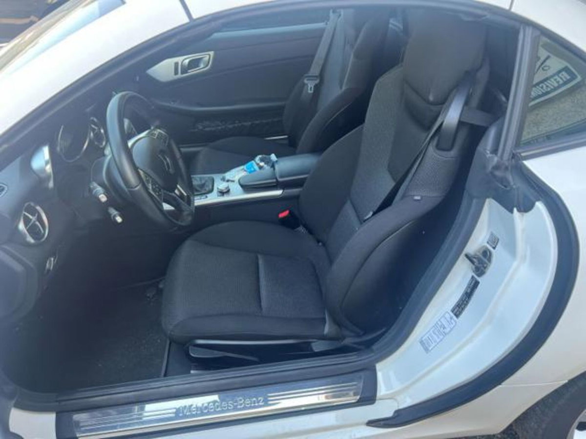 Mercedes-Benz SLK 200 Sport (8)