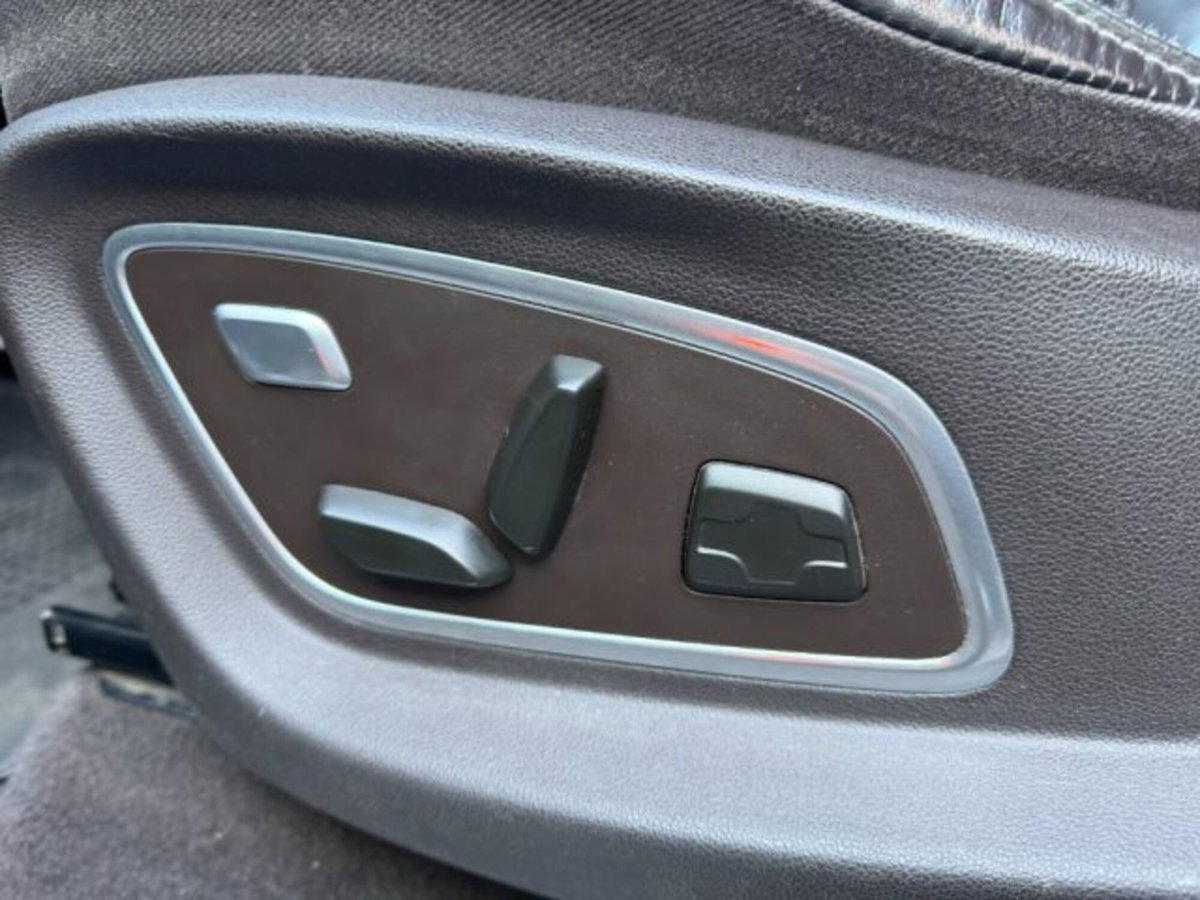 Renault Espace dCi 160CV EDC Energy Initiale Paris 4Control (11)