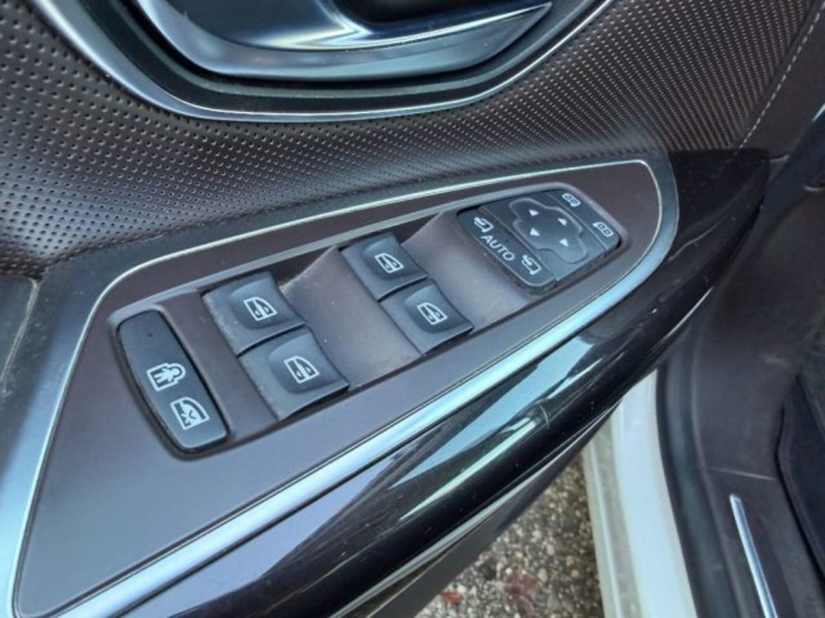 Renault Espace dCi 160CV EDC Energy Initiale Paris 4Control (16)
