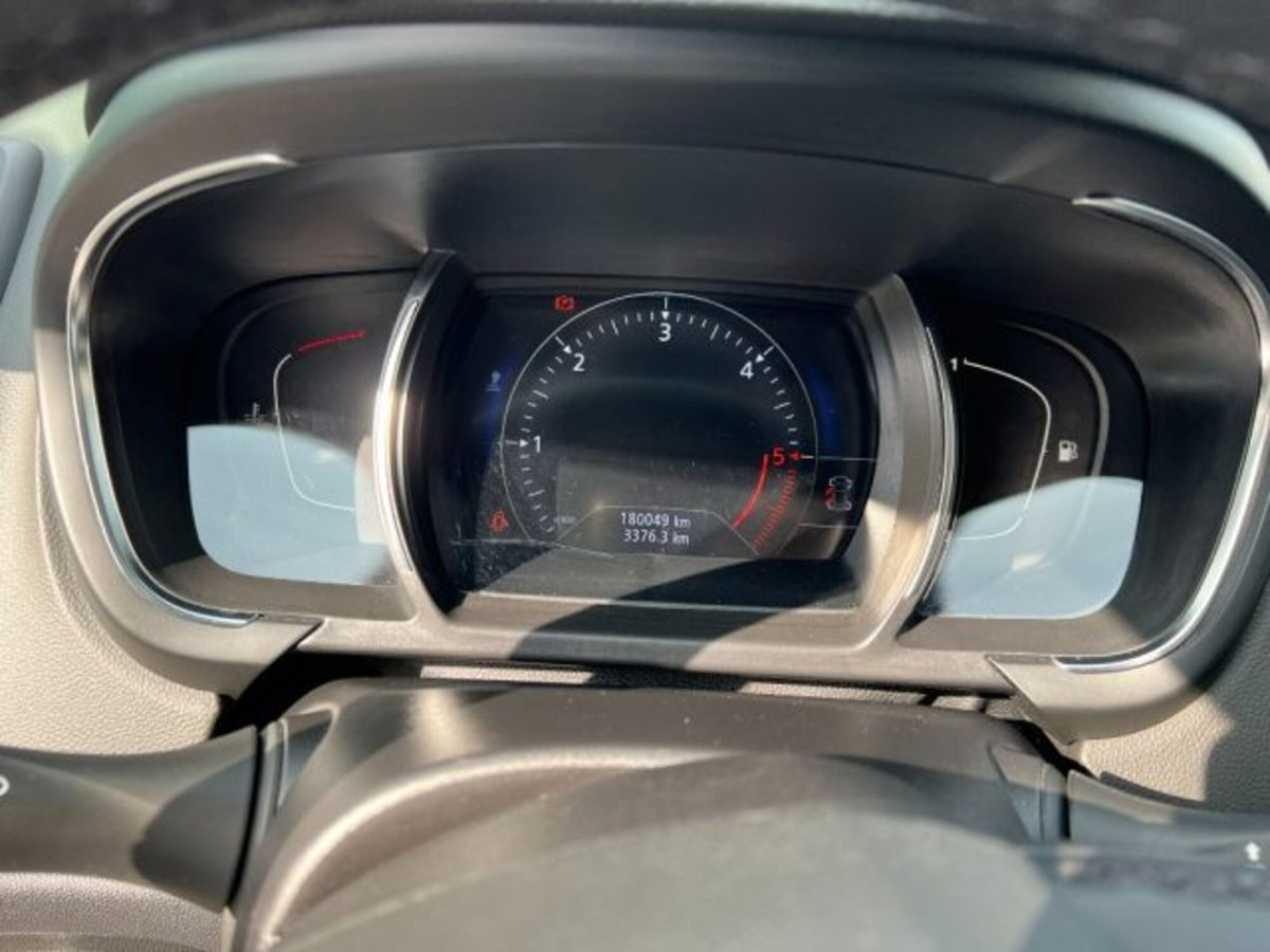 Renault Scenic E-Tech Electric 1.9 dCi Luxe Dynamique (12)