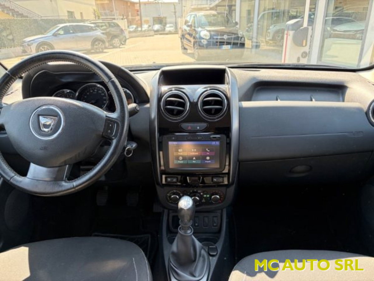 Dacia Duster 1.5 dCi 110CV Start&Stop 4x2 Serie Lim. Black Shadow (10)
