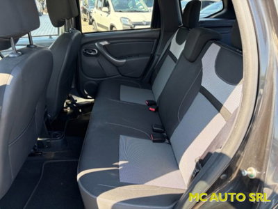 Dacia Duster 1.5 dCi 110CV Start&Stop 4x2 Serie Lim. Black Shadow (8)