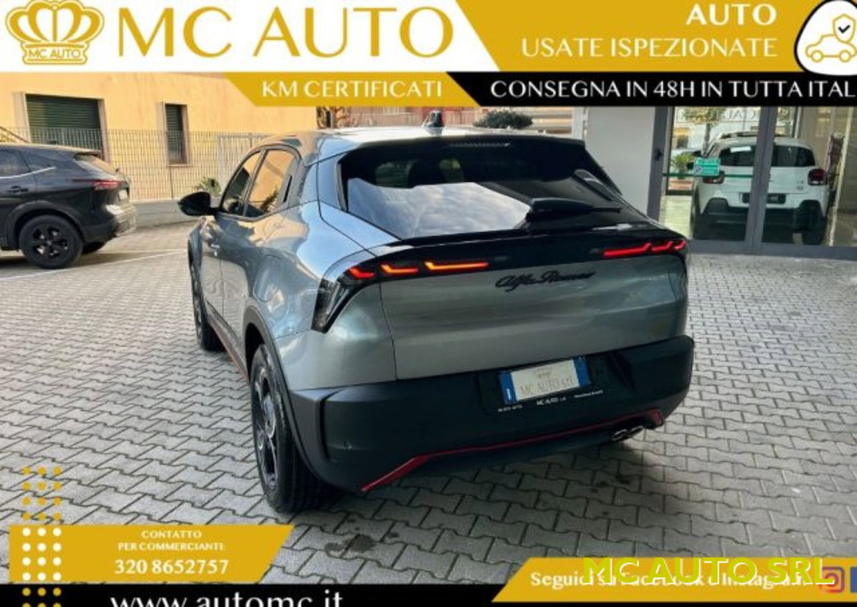 Alfa Romeo Junior 1.2 ibrida Speciale 145cv edct6 (4)