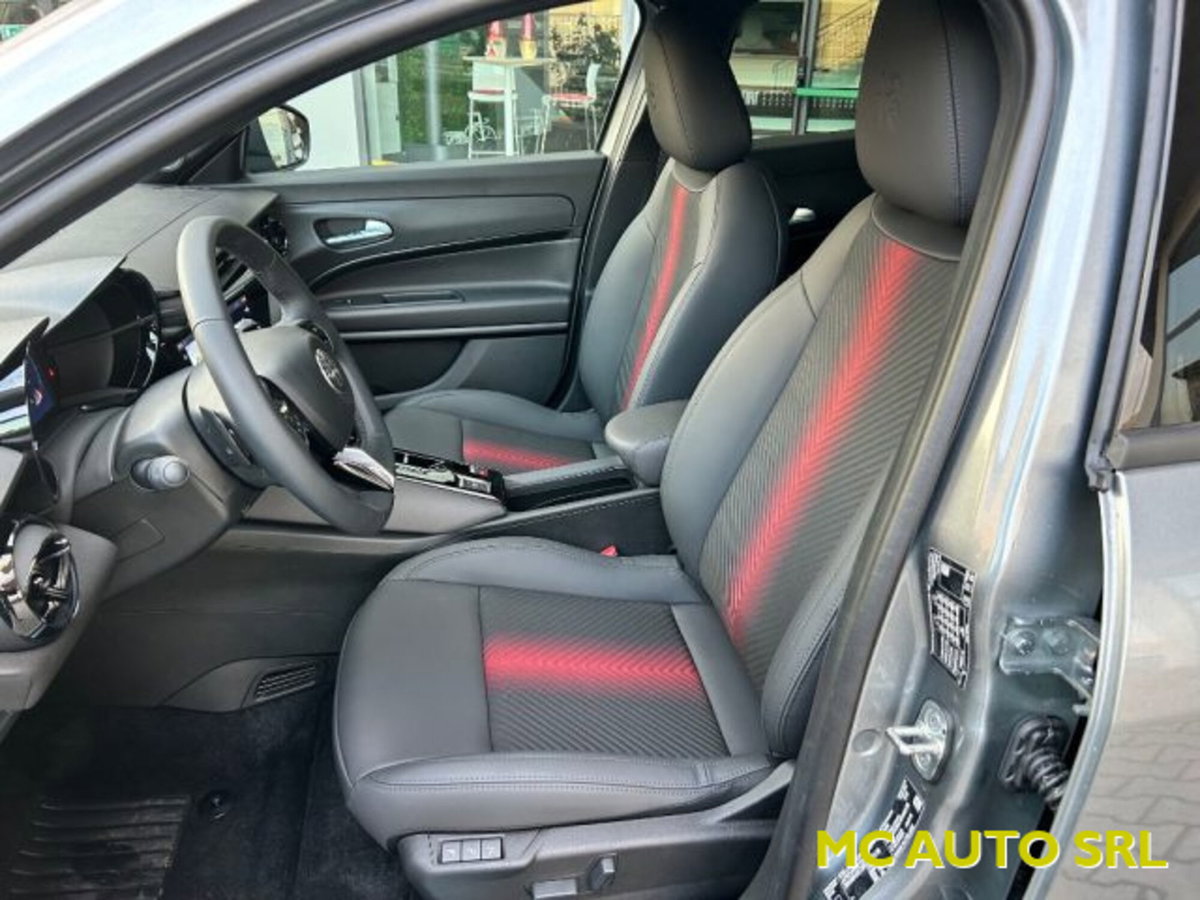 Alfa Romeo Junior 1.2 ibrida Speciale 145cv edct6 (7)