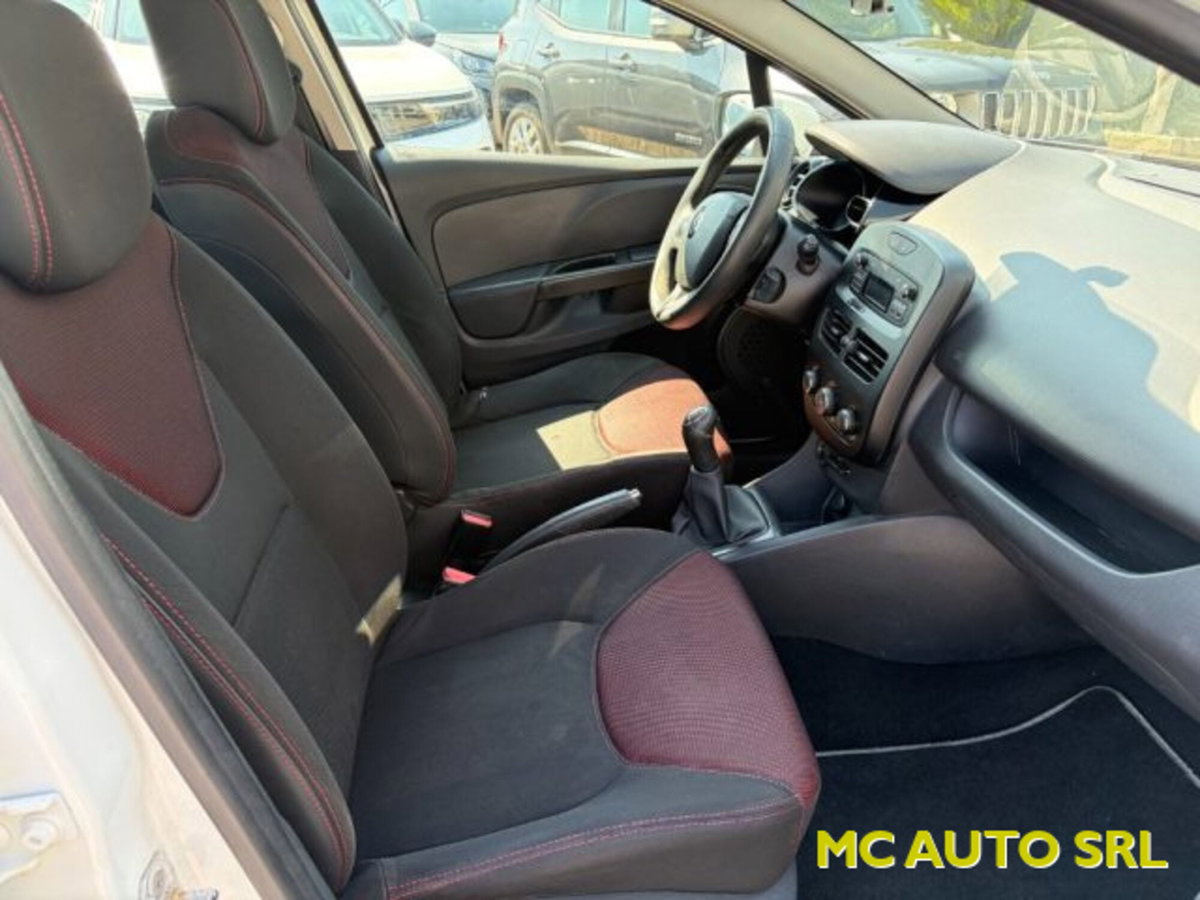 Renault Clio 1.5 dCi 8V 75CV 5 porte Wave (9)