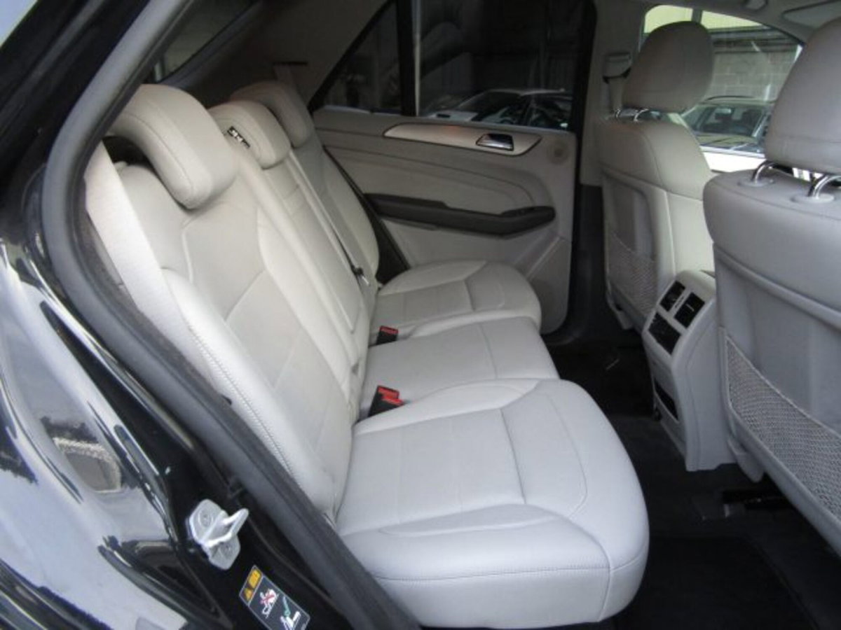 Mercedes-Benz Classe ML 350 BlueTEC 4Matic Premium (13)