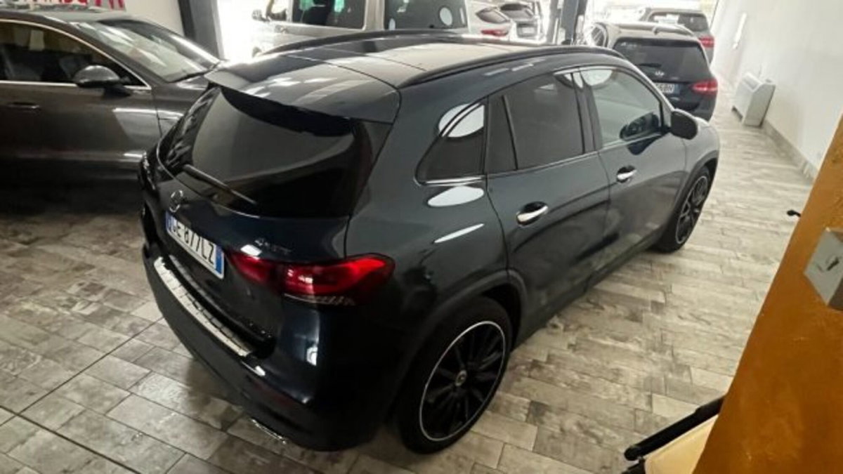 Mercedes-Benz GLA SUV 250 Automatic Premium (4)