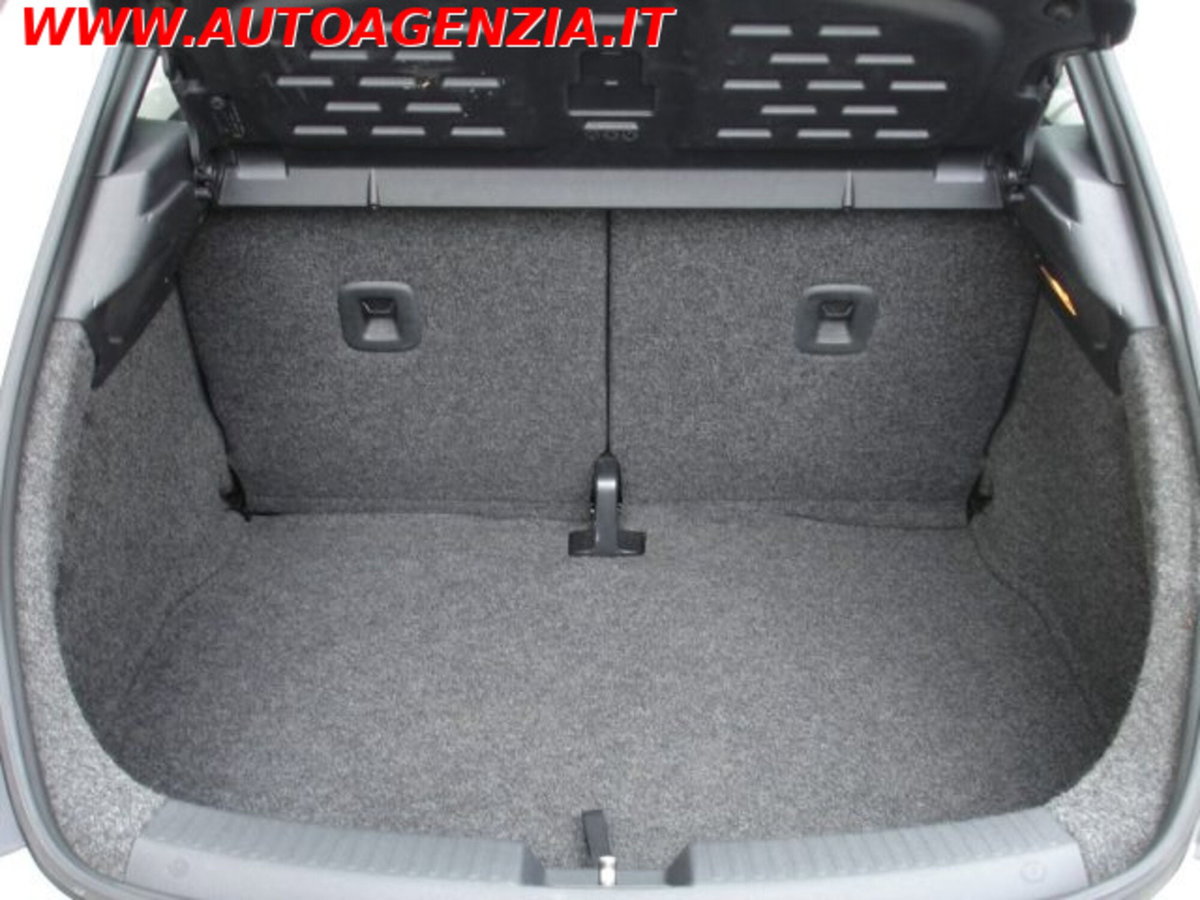 Volkswagen Maggiolino 1.6 TDI Design (13)