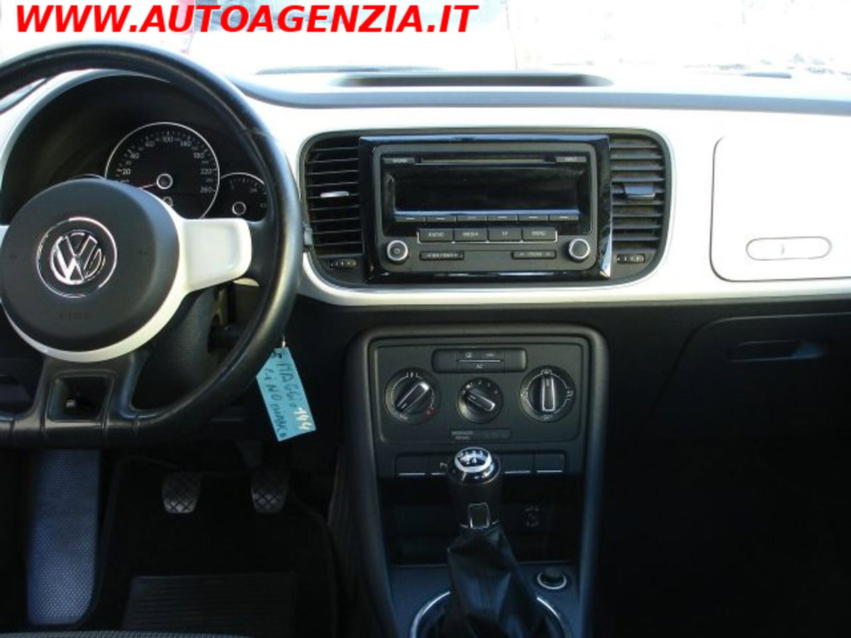 Volkswagen Maggiolino 1.6 TDI Design (14)