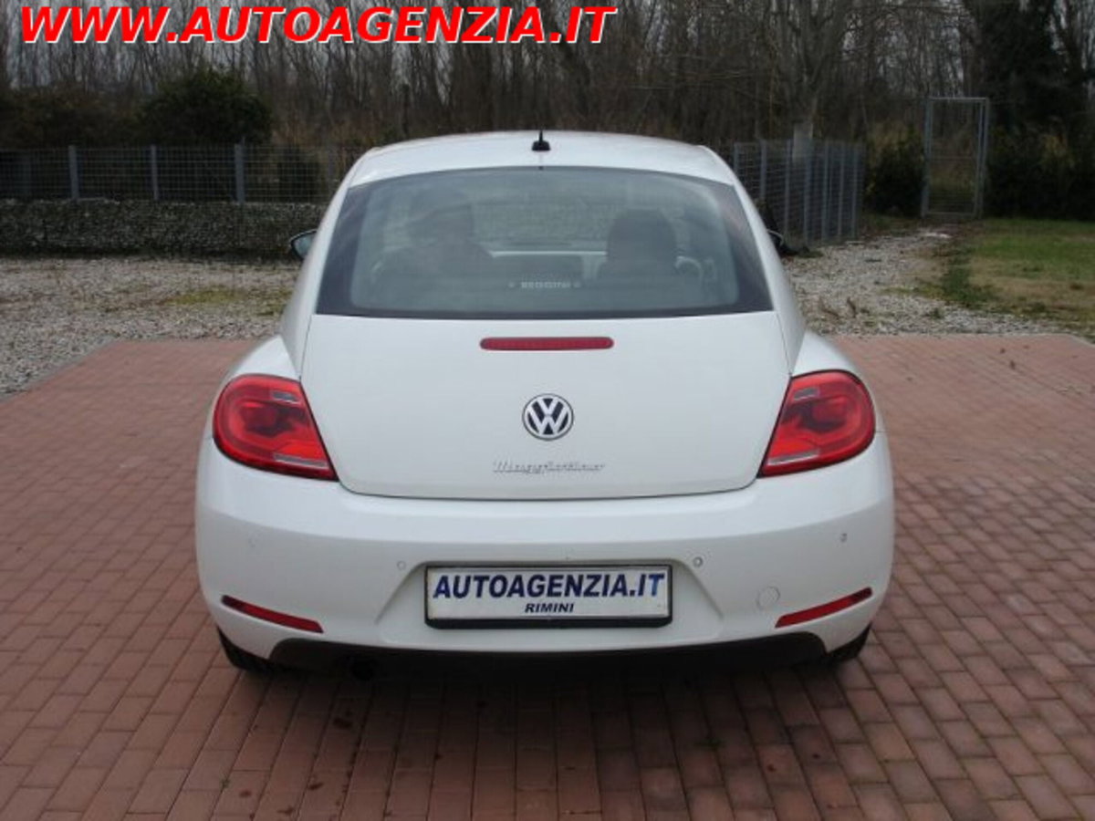 Volkswagen Maggiolino 1.6 TDI Design (7)