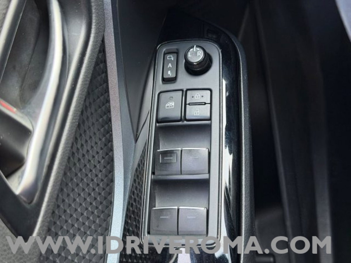 Toyota Toyota C-HR 1.8 Hybrid E-CVT Lounge (16)