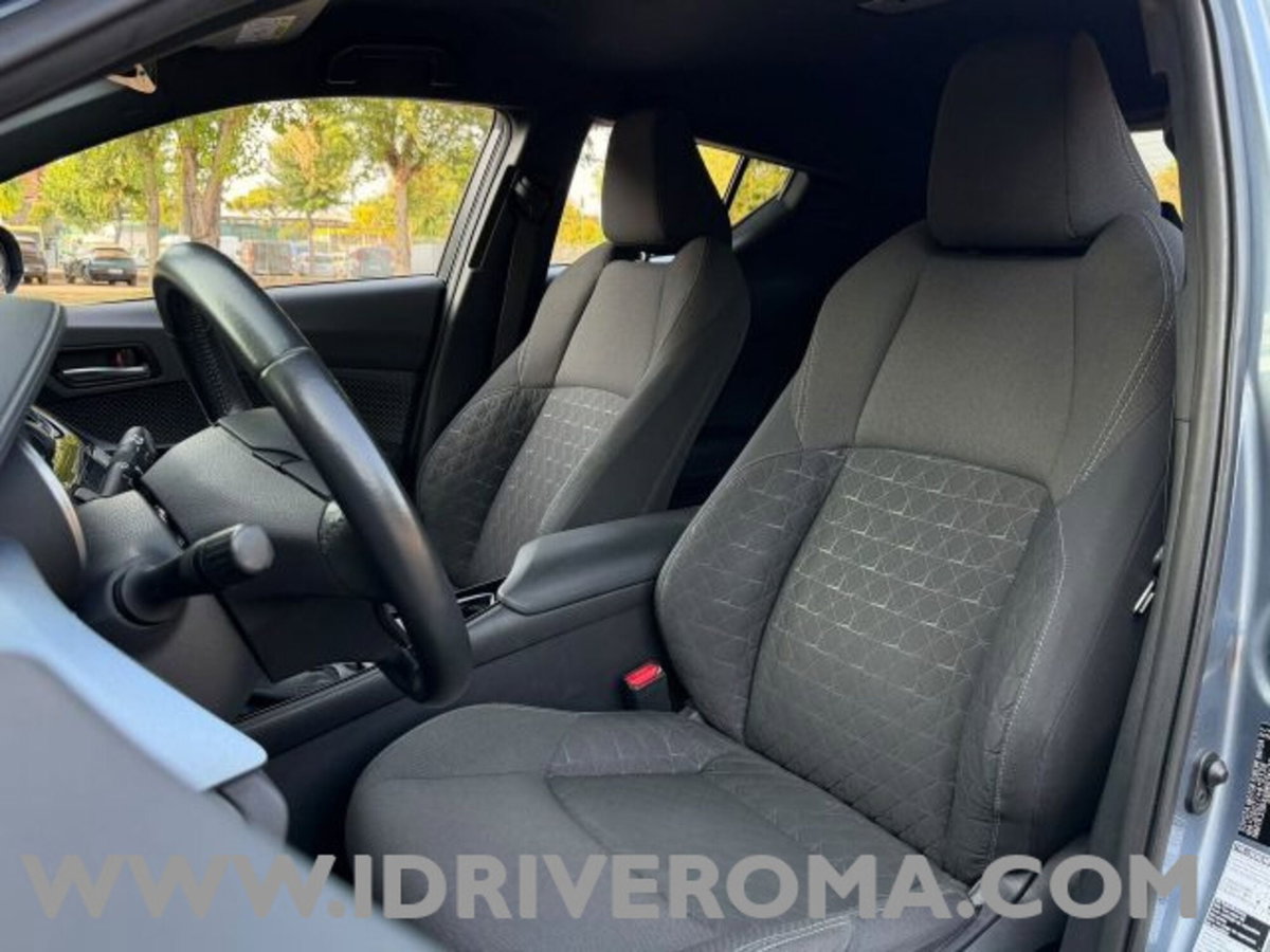 Toyota Toyota C-HR 1.8 Hybrid E-CVT Lounge (6)