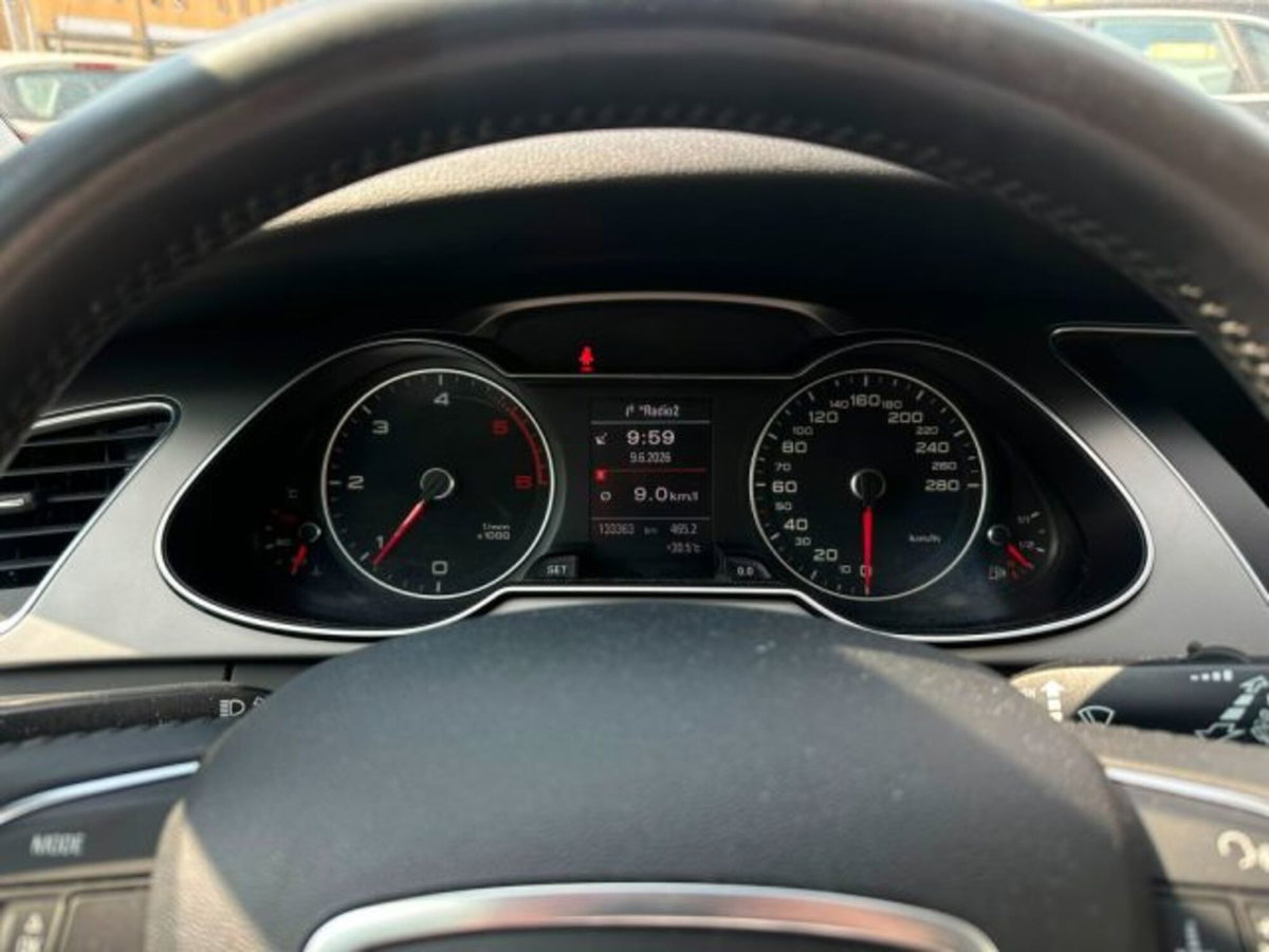 Audi A4 Allroad 2.0 TDI 177 CV Business (14)