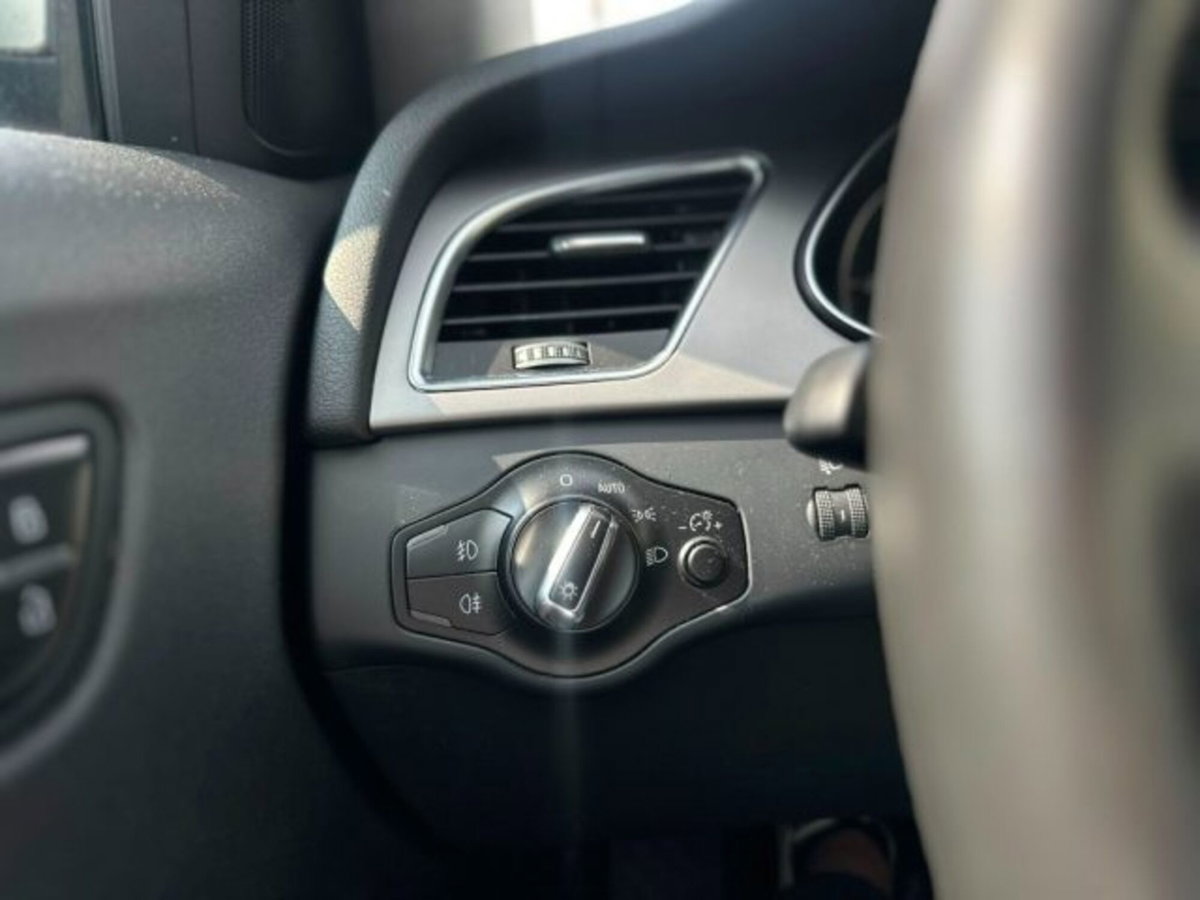 Audi A4 Allroad 2.0 TDI 177 CV Business (19)